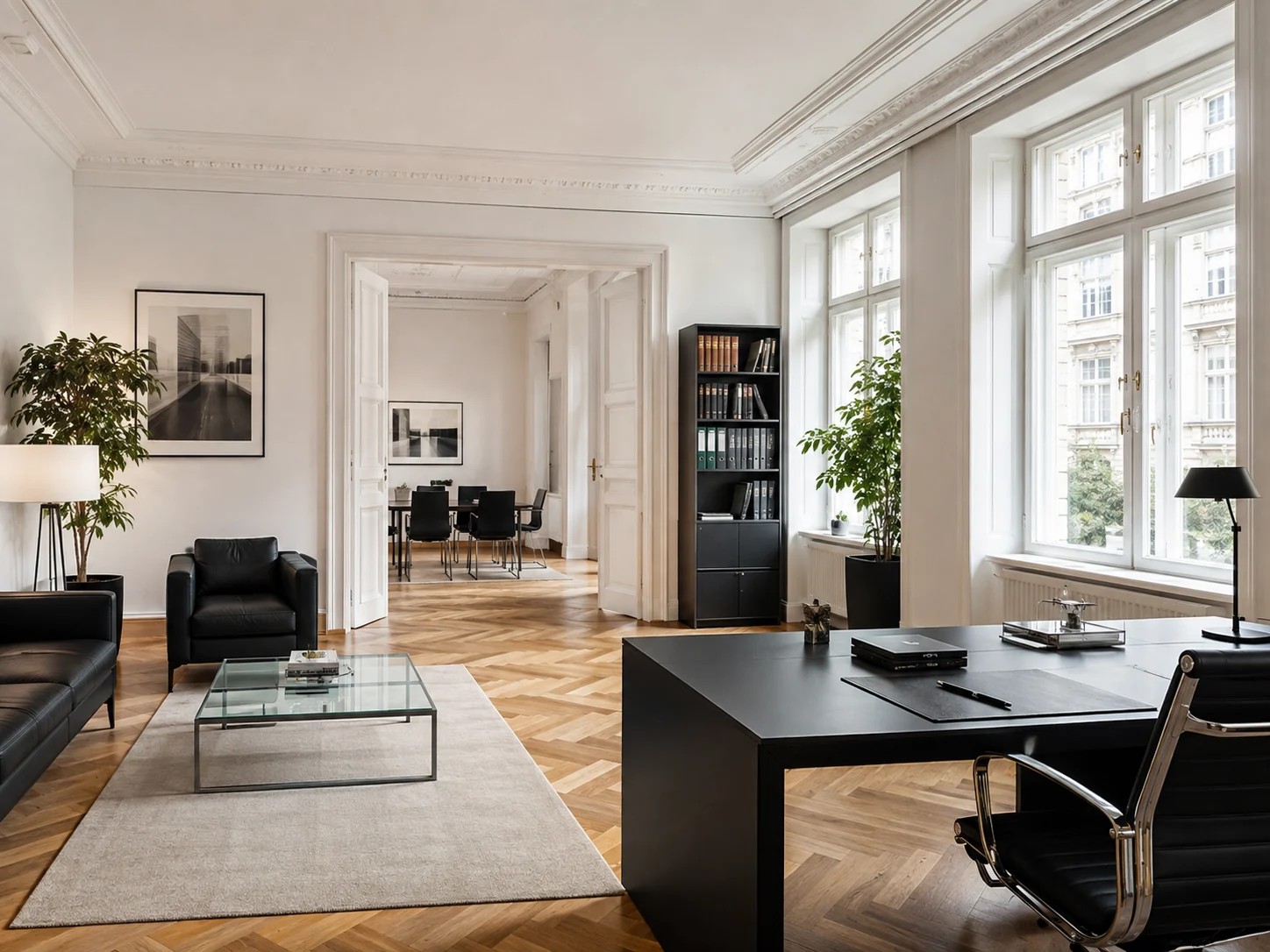 Helle Kanzlei- und Büroräume in einem Wiener Altbau